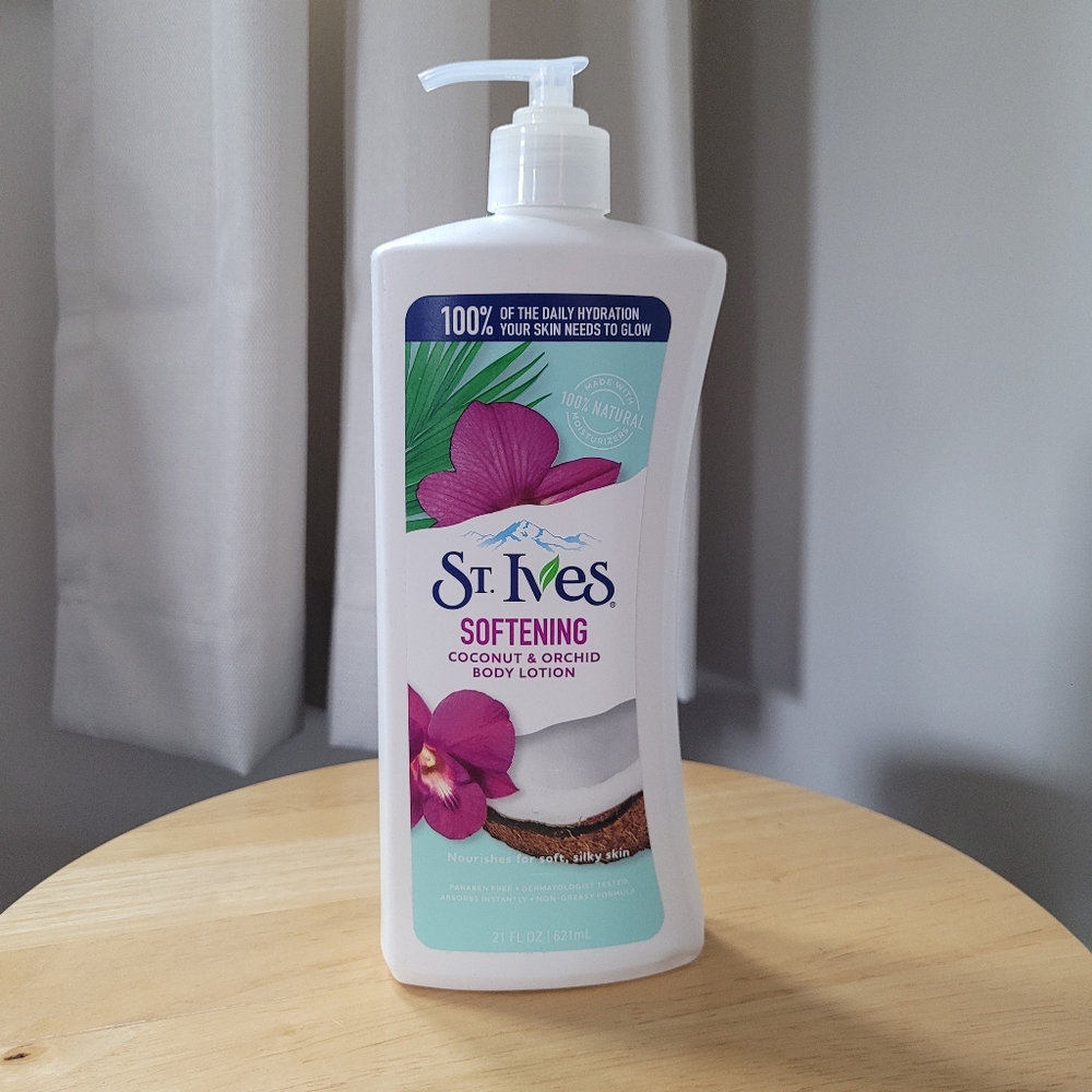 St.Ives Softening Body Lotion - Coconut & Orchid